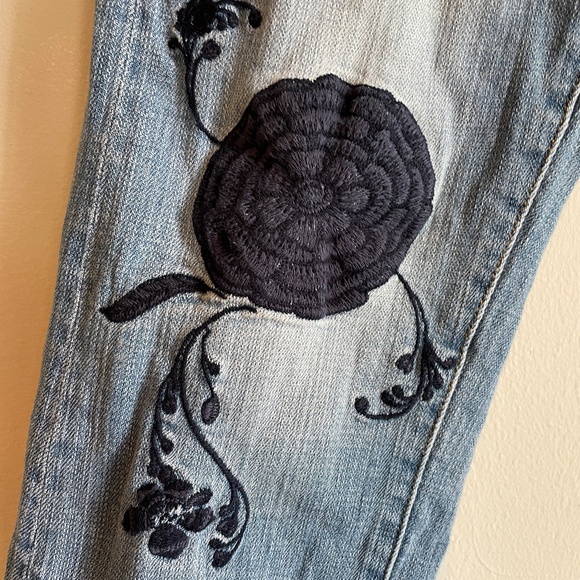 🏝️ Anthropologie Pilcro Jeans Size 29 Embroidered - Picture 5 of 9